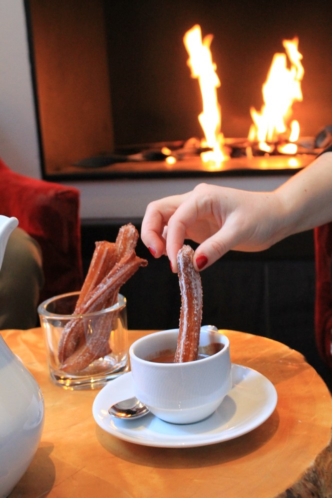 Chocholat chaud et churros Auberge Saint-Antoine - Hungry Rachel