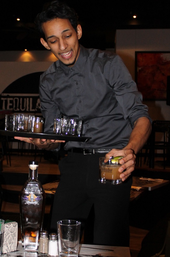 Tequila Lounge - barman Carlos - Hungry Rachel