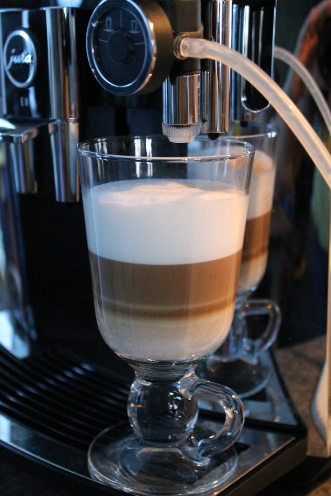 macchiato-jura-e8-hungry-rachel